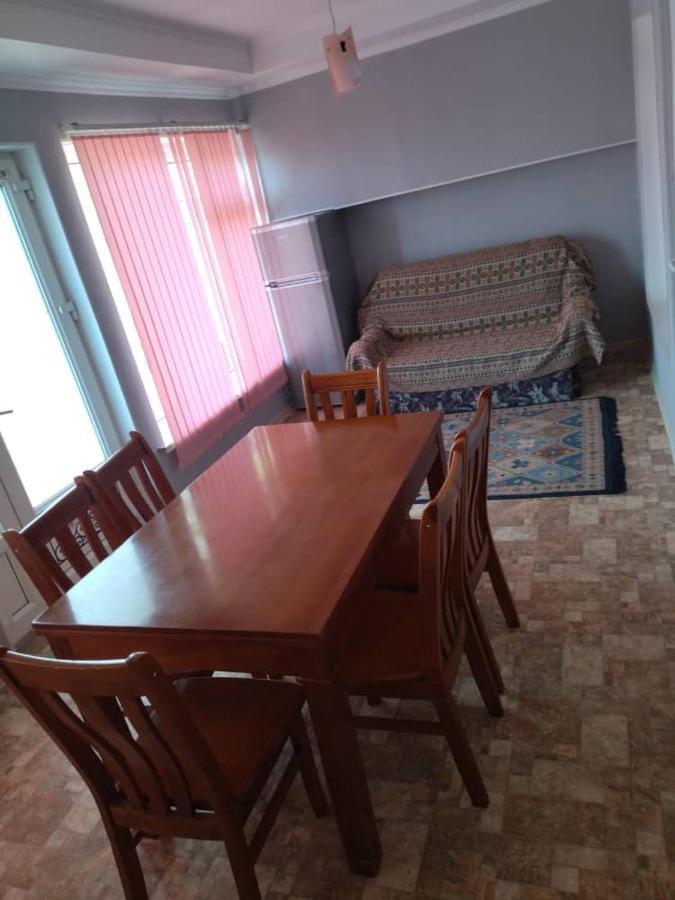 Hotel Gostinyi Dvor Бостери Экстерьер фото