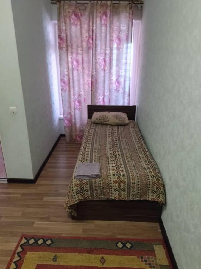 Hotel Gostinyi Dvor Бостери Экстерьер фото