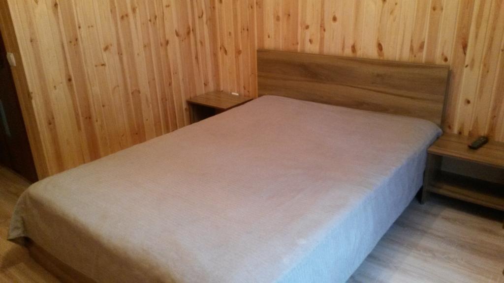 Hotel Gostinyi Dvor Бостери Экстерьер фото